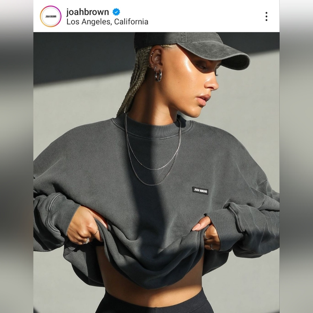 NWT Joah Brown Classic Crew Pullover in Washed Black French Terry One Size